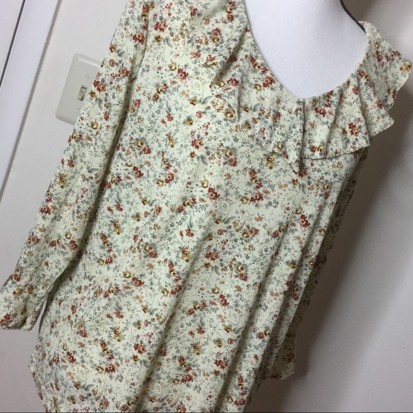 FIORLINI Intl Plus Cream Blouse with Flowers 18/20 - Picture 8 of 8